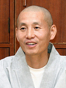 인묵스님봉선사염불원장.jpg