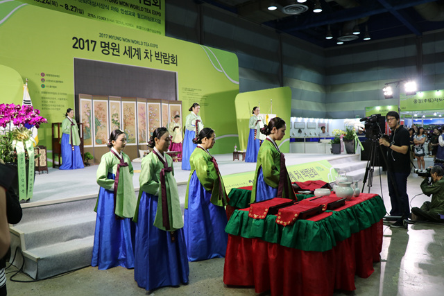 궁중다례1.jpg