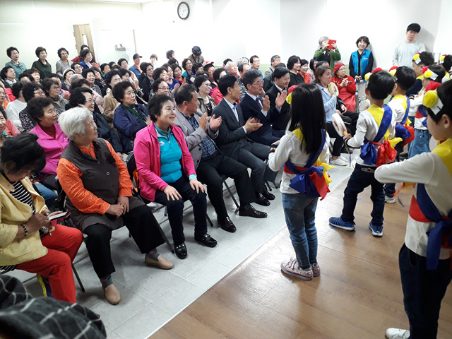 어버이날 행사 사진 (2).jpg