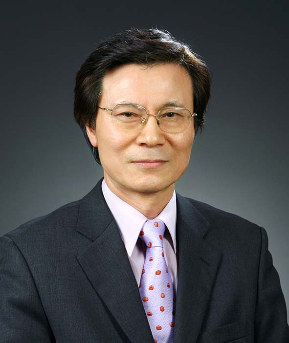 이한구이사장인물사진.jpg
