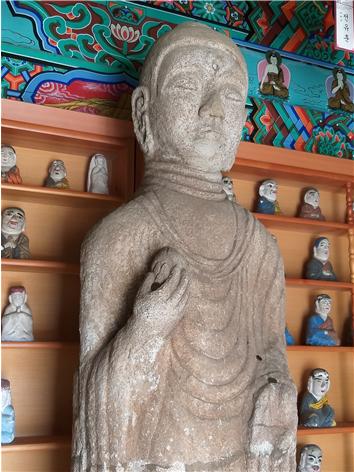 석조여래입상.jpg