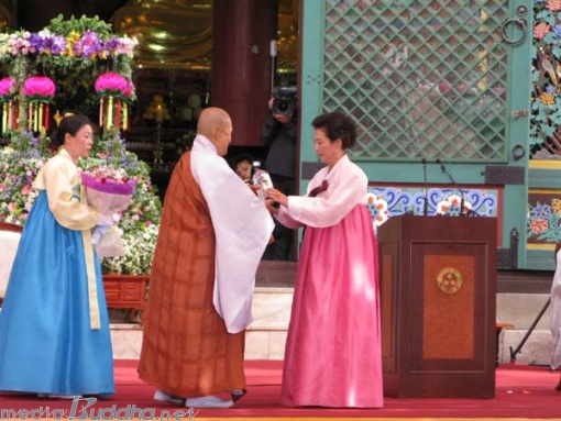 ���ڴ���� �����ϴ� �ŷ�Ʈ ���ν� ��