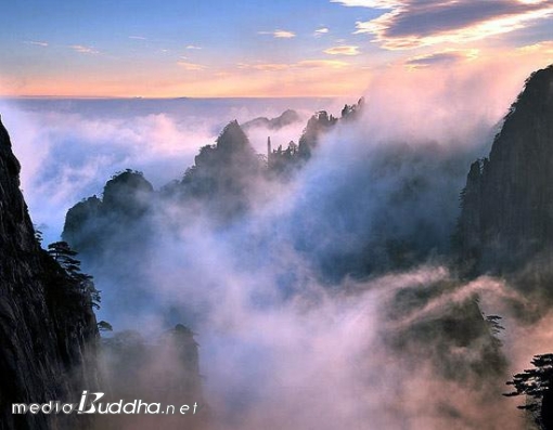 중국 강서성 성자현에 있는 명산 여산의 아름다운 풍광