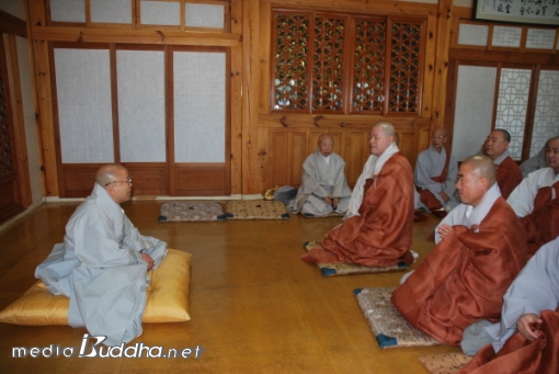 ������ �ѹ����� �ڽ� ����, ��ȸ���� ���� ���� �� ����� ���Ե�κ��� �Ϸʸ� �ް� �ִ� ���� ��������. 