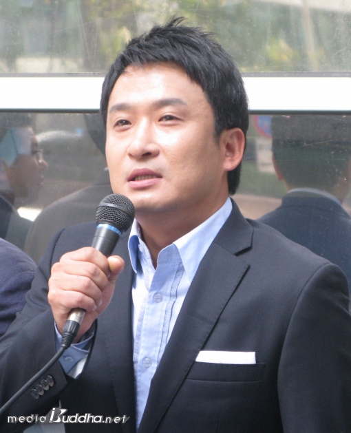 ȸ߿ ܱ尢 ȯ Ҽۿ    ׸ 漮