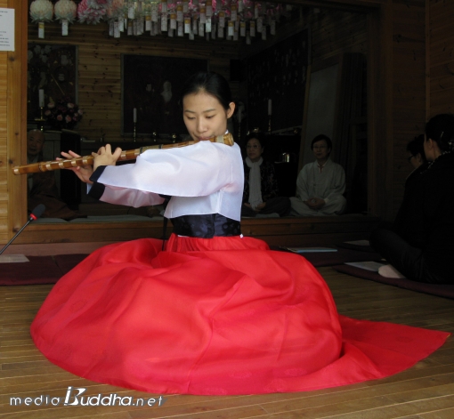 Àϼö½º´ÔÀÇ <°ü½É·Ð>¹ýȸ¿¡ ¾Õ¼ ¿¬ÁÖµÈ ¿À°è¼±¾¾ÀÇ '¿µ»êȸ»ó' ´ë±Ý¿¬ÁÖ´Â ¹ýȸÀÇ Àǹ̸¦ ÇÑÃþ µ¸º¸ÀÌ°Ô Çß´Ù.