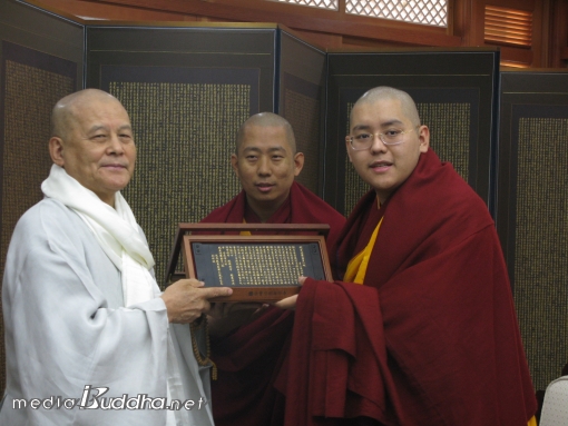 Áö°ü ½º´ÔÀ¸·ÎºÎÅÍ ¹Ý¾ß½É°æ °æÆÇÀ» ¼±¹°¹Þ´Â ¸µ ¸°Æ÷ü.