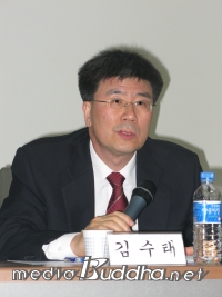 ����� ����