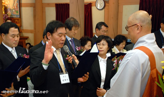 ���б� ȸ�� �� ��2�����ŵ�ȸ ȸ����� ���� ��ȣ ���� �տ��� �ﺸ��ȣ�� �ҹ�ȫ���� ���弳 ���� �����ϰ� �ִ�. 