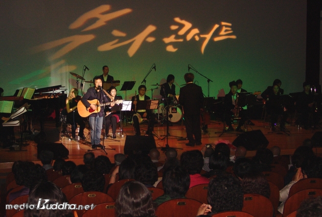 �״��ܼ�Ʈ�� ���� ������ ���� ��¦ �⿬�ߴ�.