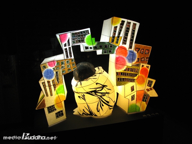 º¸ÀÌ´Â ¼¼»óÀº ´õÇÏ°í »¬ °Íµµ ¾ø´Â ÀÖ´Â ±×´ë·ÎÀÇ ¸ð½À, ±×·¯³ª ¿ì¸®ÀÇ ÇöÀç´Â ÁÂÀýÀÇ ½Ã´ë´Ù. <ÁÂÀýÀÇ ½Ã´ë>-Á¦ÀÛ : Àü¿µÀÏ